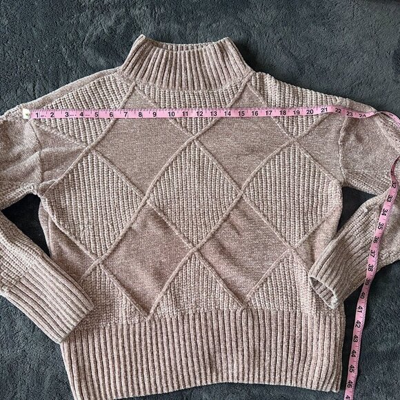 Velvet Soft Chunky Knit Tan Turtleneck Sweater / Women's Small - Picture 6 of 10